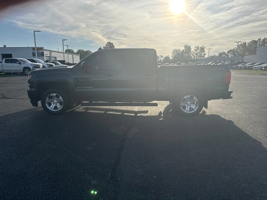 chevrolet silverado 1500 2018 3GCUKREC0JG529884 image chevrolet silverado 1500 2018 3GCUKREC0JG529884 image
